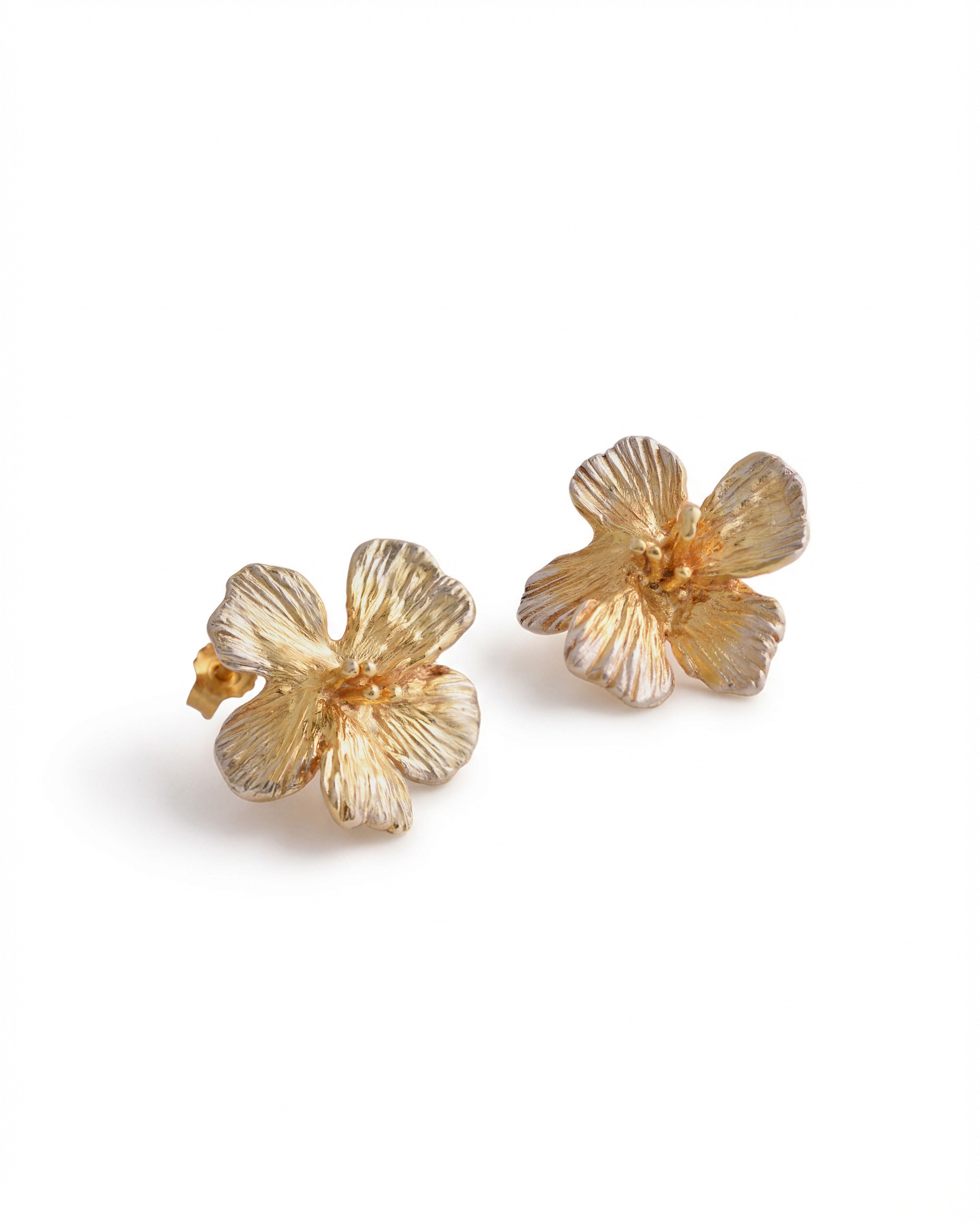 Flowery Collection, Engraved Medium Flower Stud Earrings