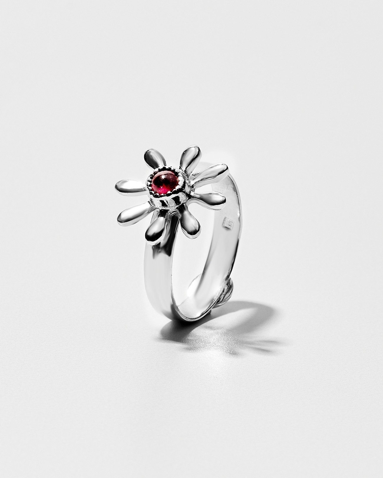 Handmade Flowery Ring With Garnet Silver Jewelry