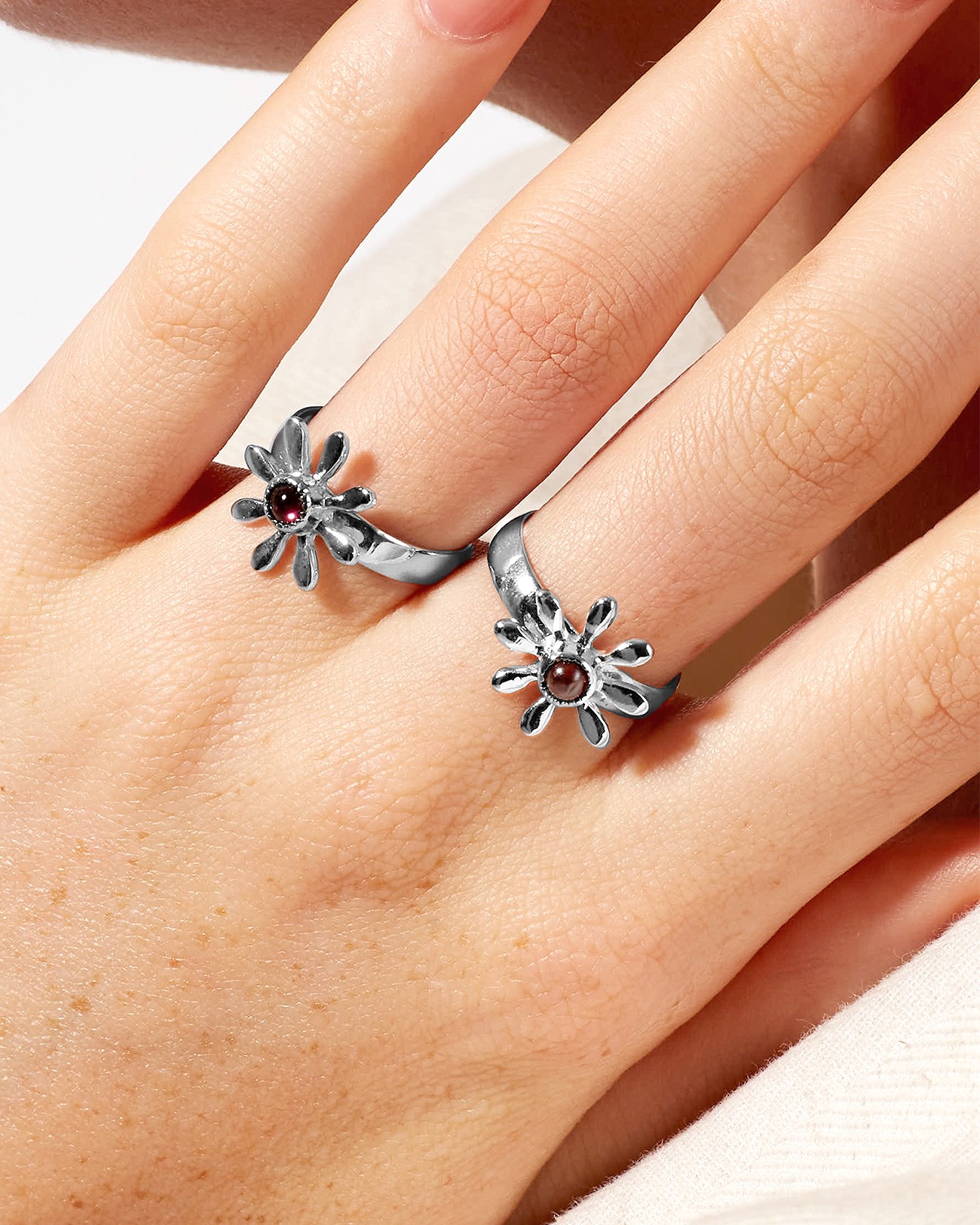 Handmade Flowery Ring With Garnet Silver Jewelry