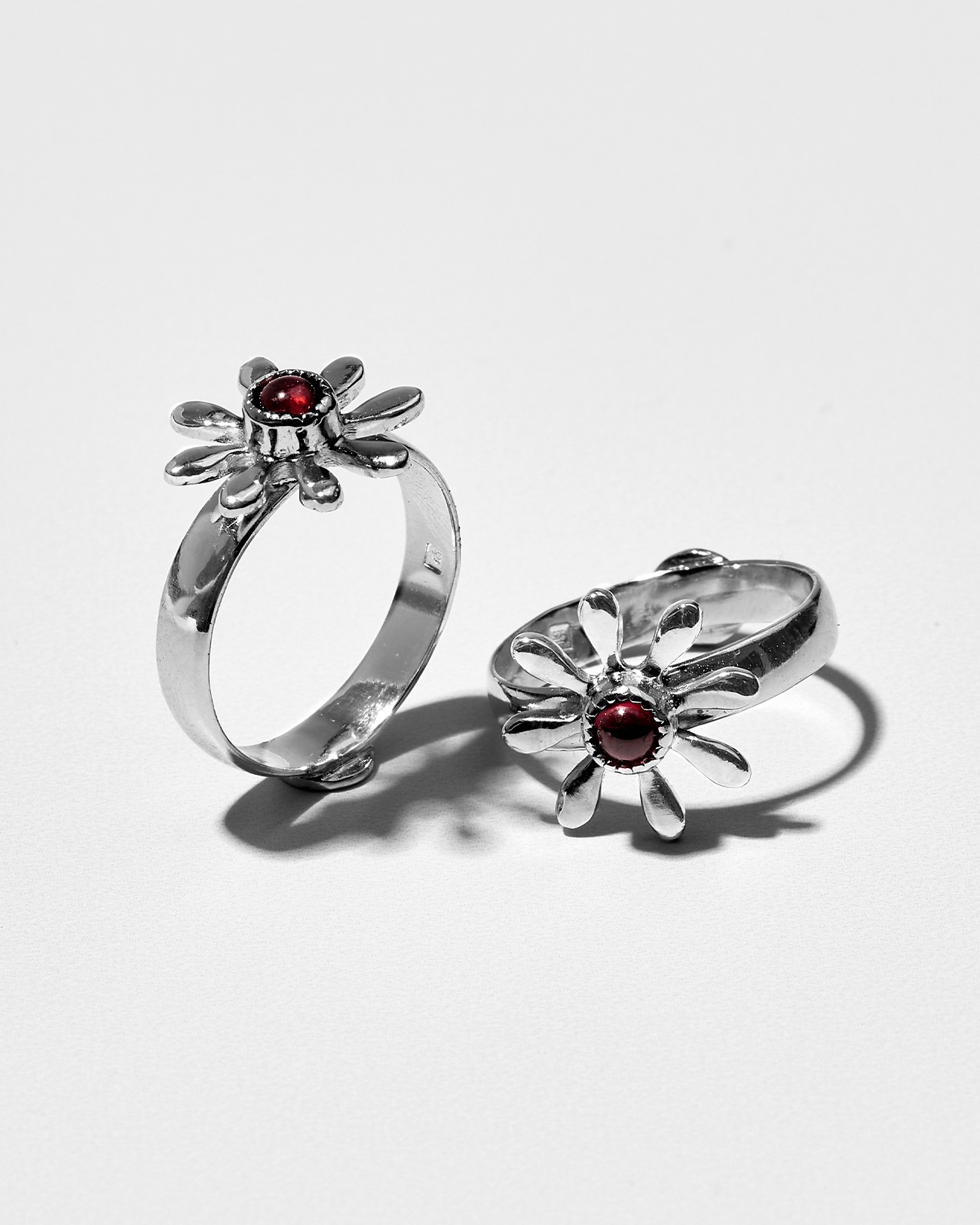 Handmade Flowery Ring With Garnet Silver Jewelry