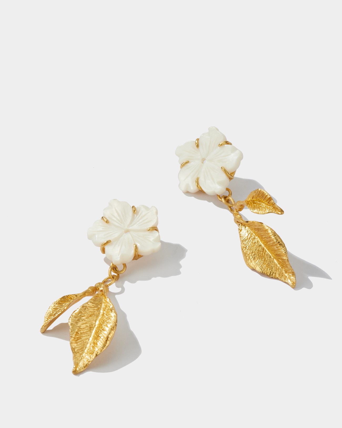 Engraved Mother Of Pearls Flowers & Leaves Earrings