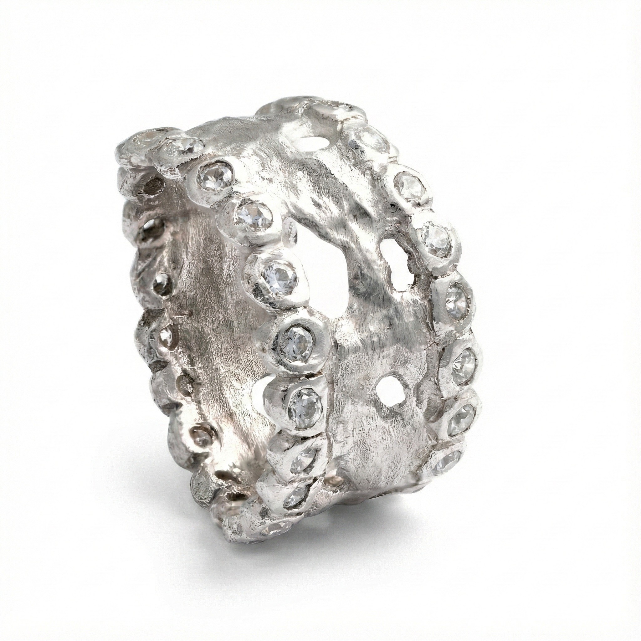 Essential Collection, Organic Wide Ring With White Zircon